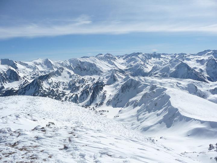 Tarbesou_2010 031.jpg - Au fond le bleu des rabassole sous la glace et la neige